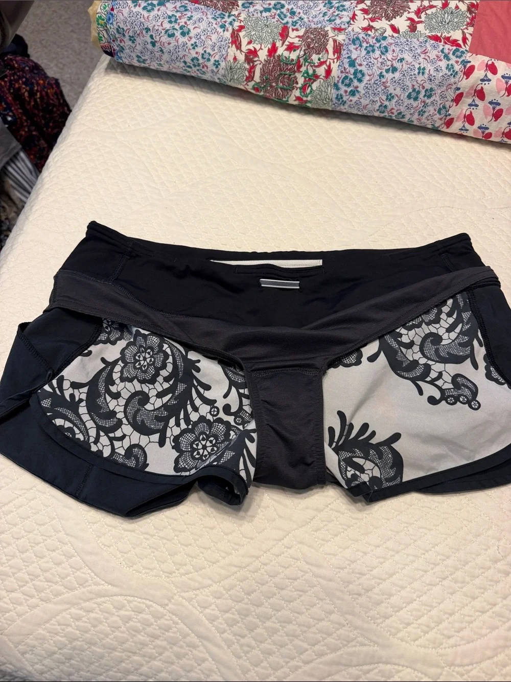 lululemon athletica lightweight athletic
